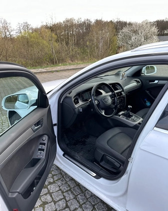 Audi A4 cena 41400 przebieg: 271000, rok produkcji 2012 z Sierpc małe 56